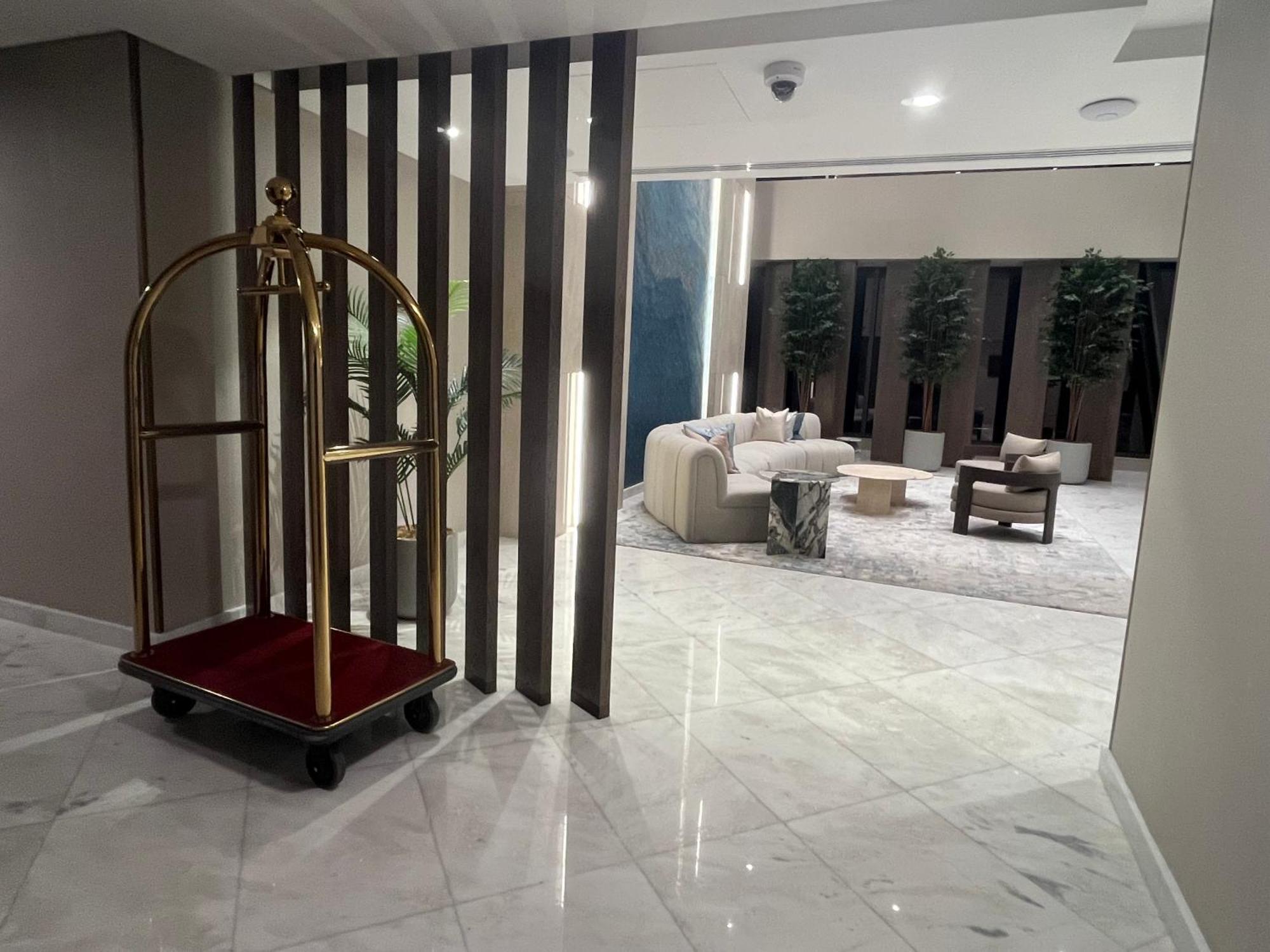 Silverene Towers - Home Of Choice Dubai Exterior photo
