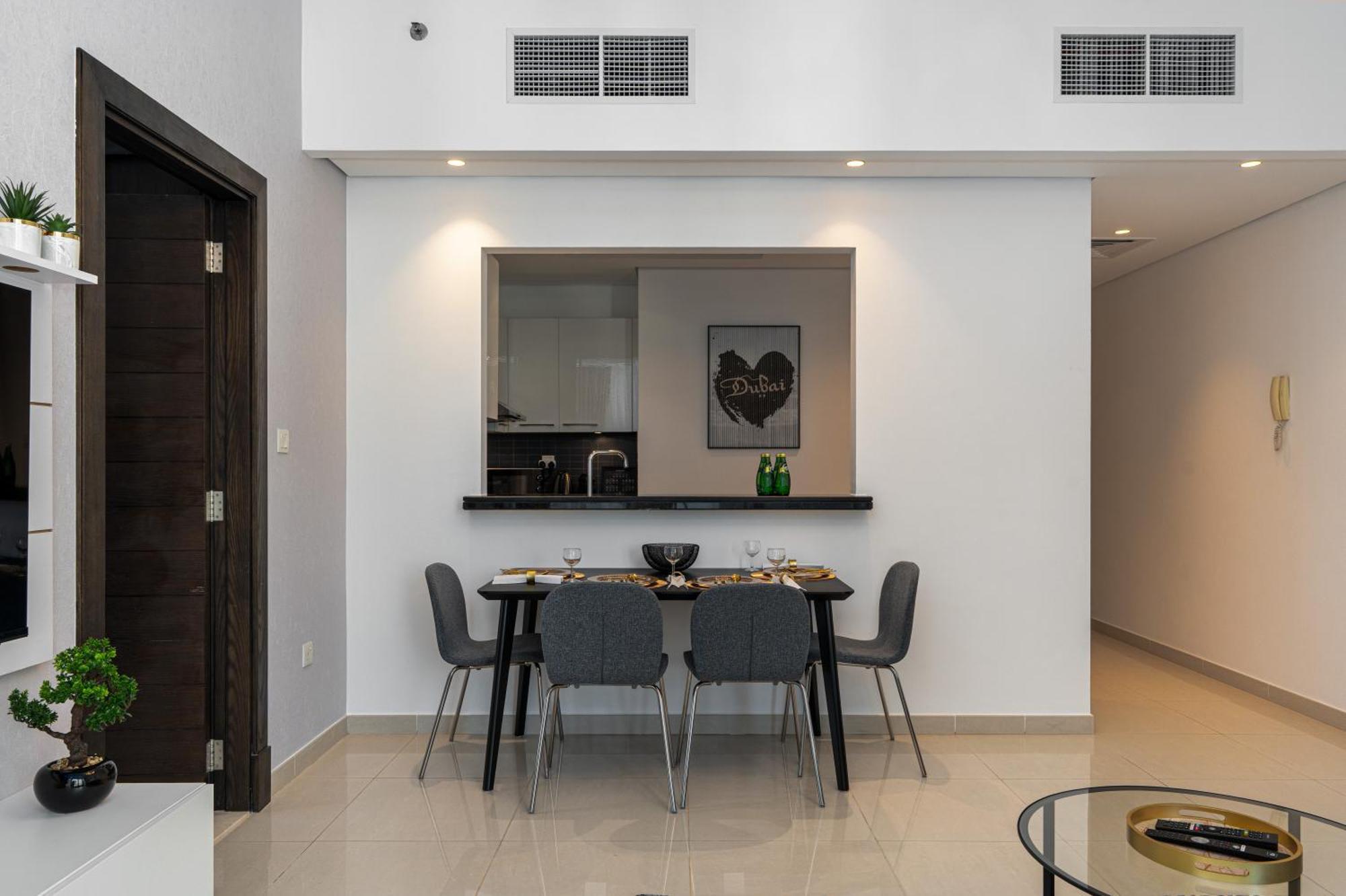 Silverene Towers - Home Of Choice Dubai Exterior photo