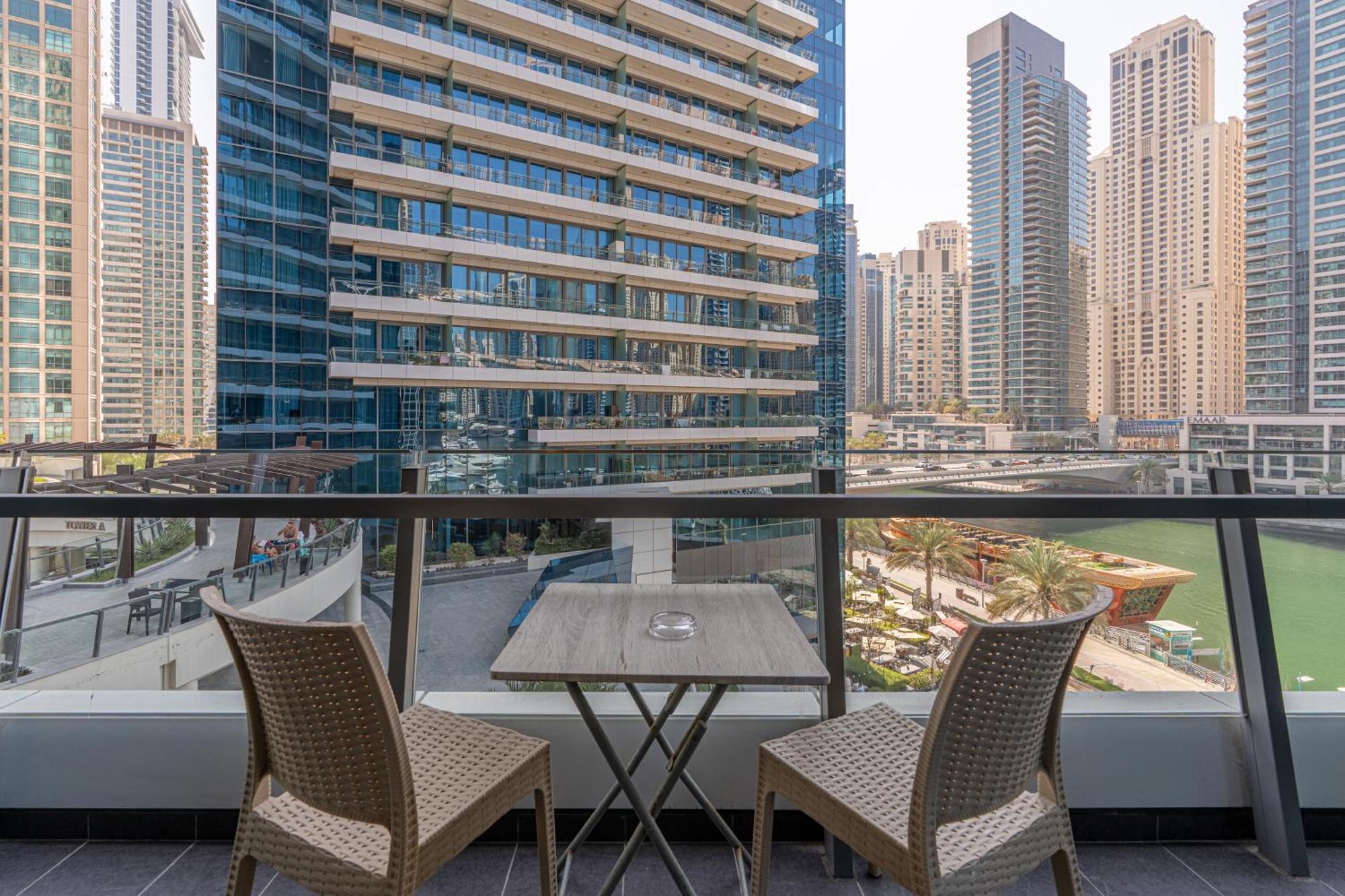 Silverene Towers - Home Of Choice Dubai Exterior photo